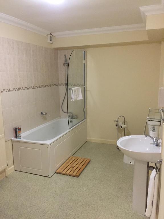 Montrose Guest House Romford Zewnętrze zdjęcie