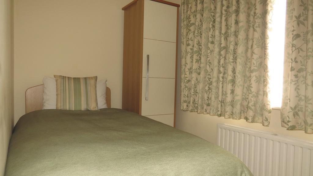 Montrose Guest House Romford Zewnętrze zdjęcie