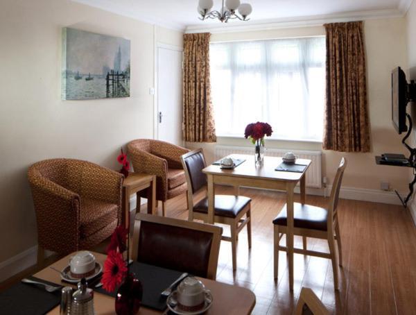 Montrose Guest House Romford Zewnętrze zdjęcie